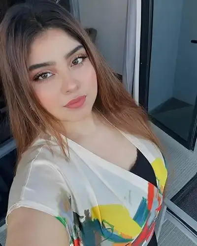 Tral Escort